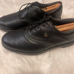 FOOTJOY SUPERLITES #58166 MEN’S BLACK LEATHER CLEATS GOLF SHOES SIZE 9.5